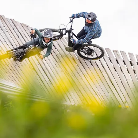 Deluxe - Center - 5 Min To Slopes - Am Kurpark - Free Parking Apartamento